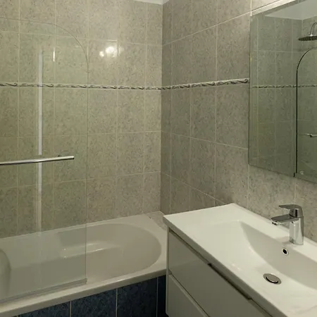 Royal Seacrest Crown-jewel, 2b, Pools, Sea, Center Appartement *