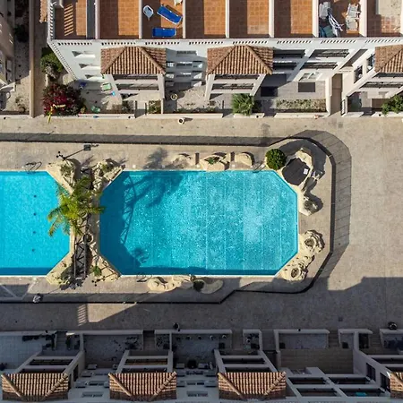 Royal Seacrest Crown-jewel, 2b, Pools, Sea, Center Apartamento Pafos