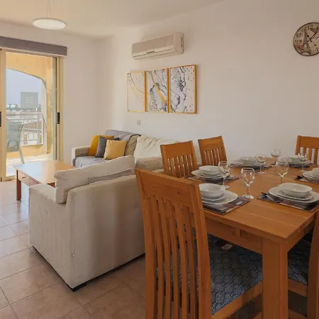 Royal Seacrest Crown-jewel, 2b, Pools, Sea, Center