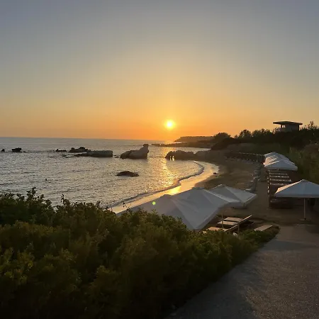 Royal Seacrest Crown-jewel, 2b, Pools, Sea, Center *