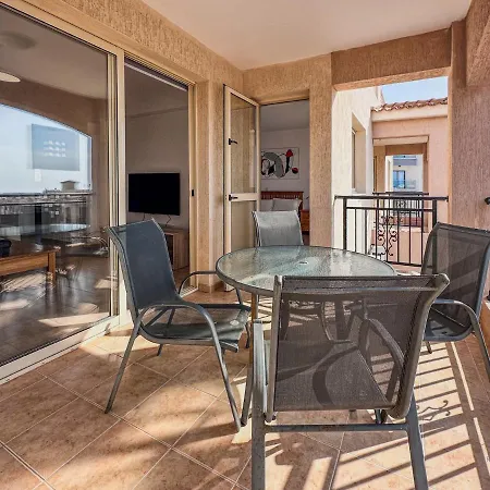 Appartamento Royal Seacrest Crown-jewel, 2b, Pools, Sea, Center Paphos