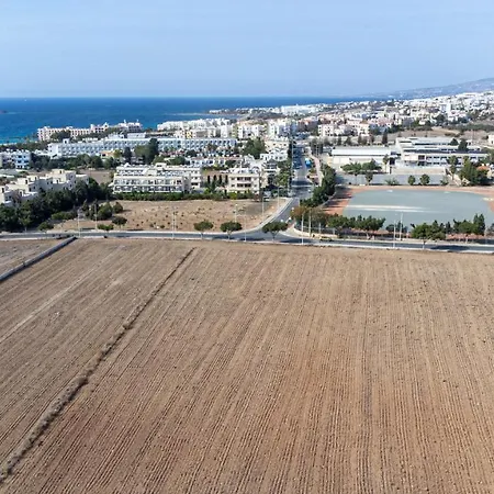 Royal Seacrest Crown-jewel, 2b, Pools, Sea, Center *