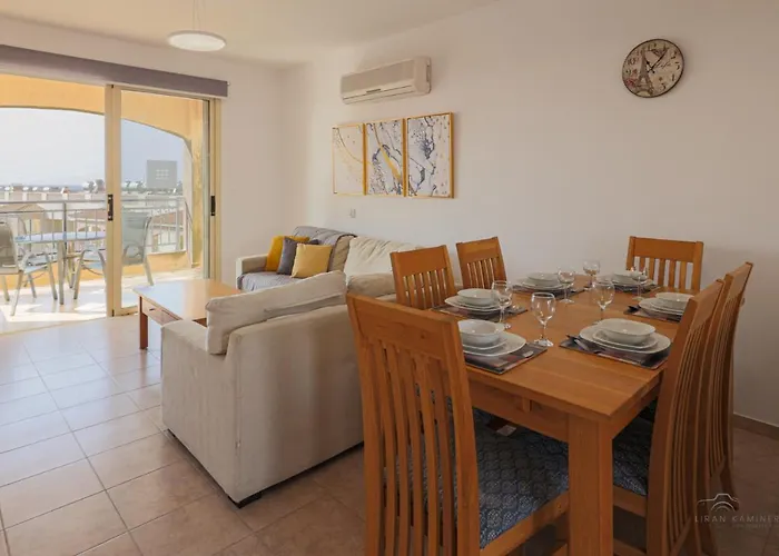 Royal Seacrest Crown-jewel, 2b, Pools, Sea, Center