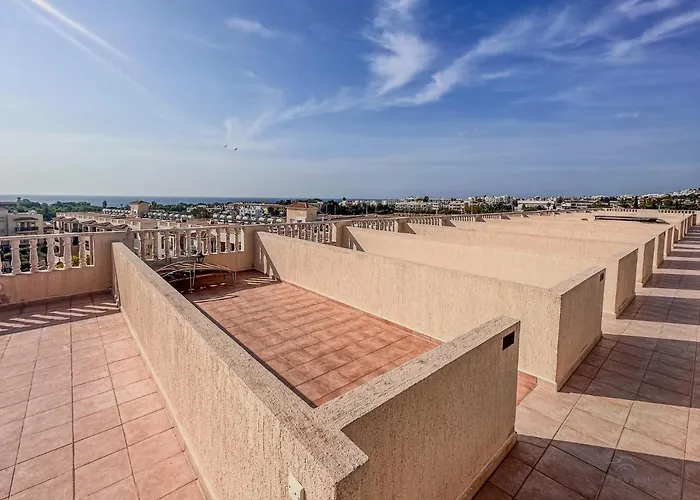 Apartmán Royal Seacrest Crown-jewel, 2b, Pools, Sea, Center *