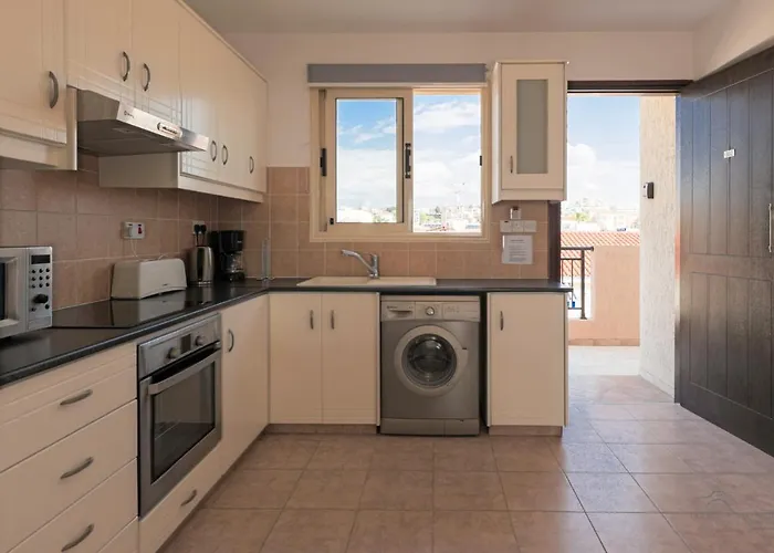 Royal Seacrest Crown-jewel, 2b, Pools, Sea, Center Apartmán Paphos