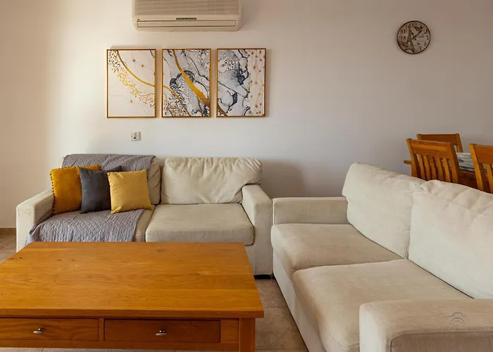 Royal Seacrest Crown-jewel, 2b, Pools, Sea, Center *