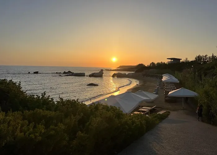 Royal Seacrest Crown-jewel, 2b, Pools, Sea, Center *