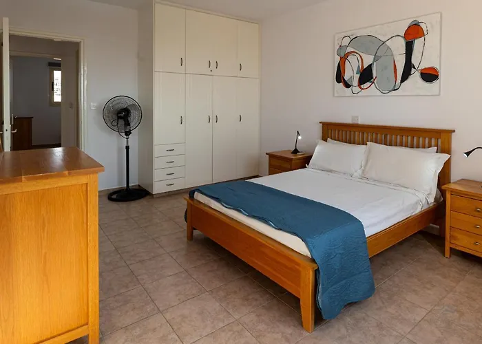 Royal Seacrest Crown-jewel, 2b, Pools, Sea, Center