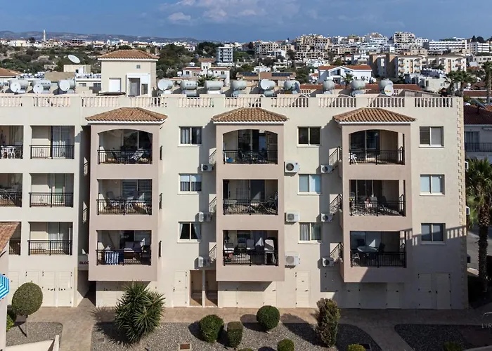 Royal Seacrest Crown-jewel, 2b, Pools, Sea, Center