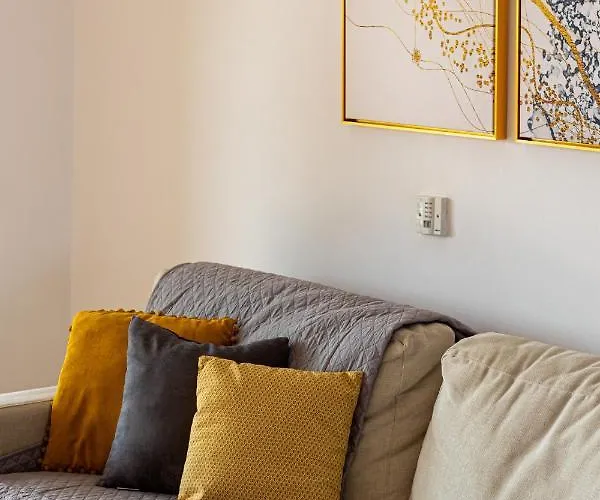 Royal Seacrest Crown-jewel, 2b, Pools, Sea, Center Apartmán Paphos